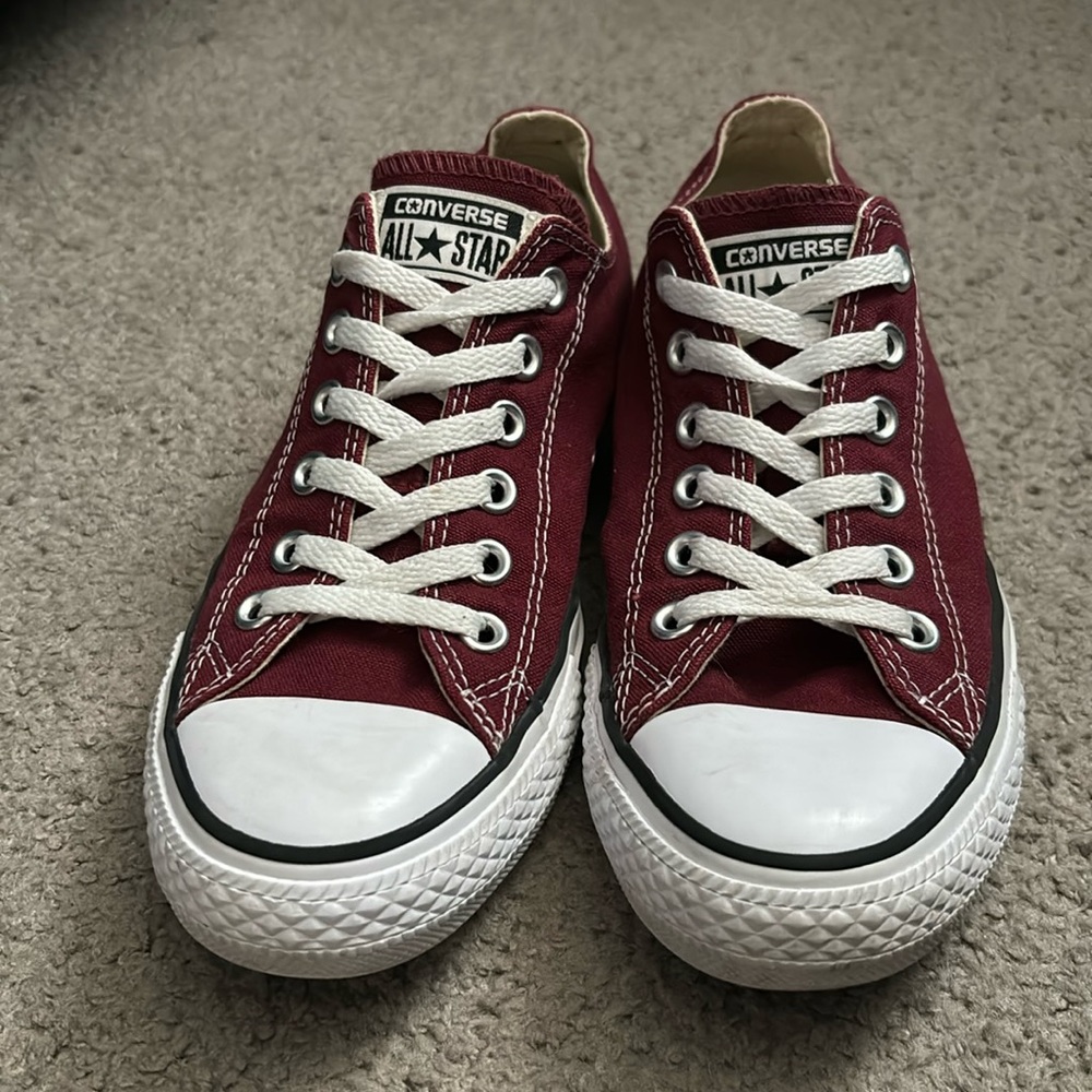 Converse- Maroon